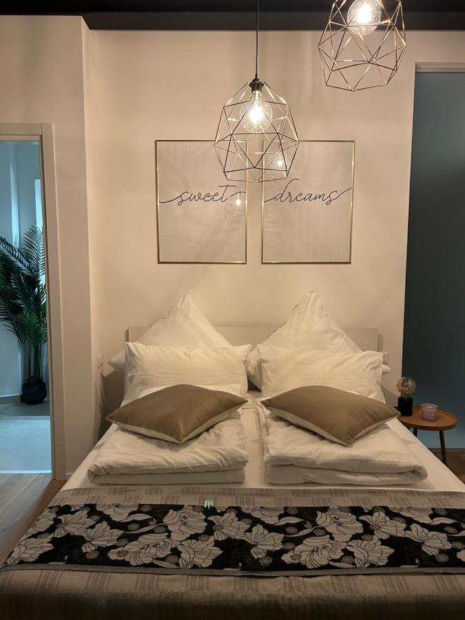 Sweet Dreams Apartment Канобио Екстериор снимка